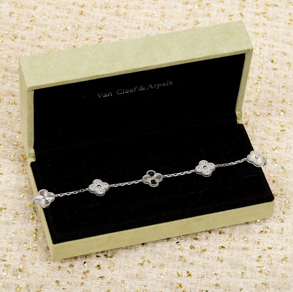 ✨Van Cleef & Arpels Vintage Alhambra 5 Motifs Silver Diamond Guilloché Bracelet